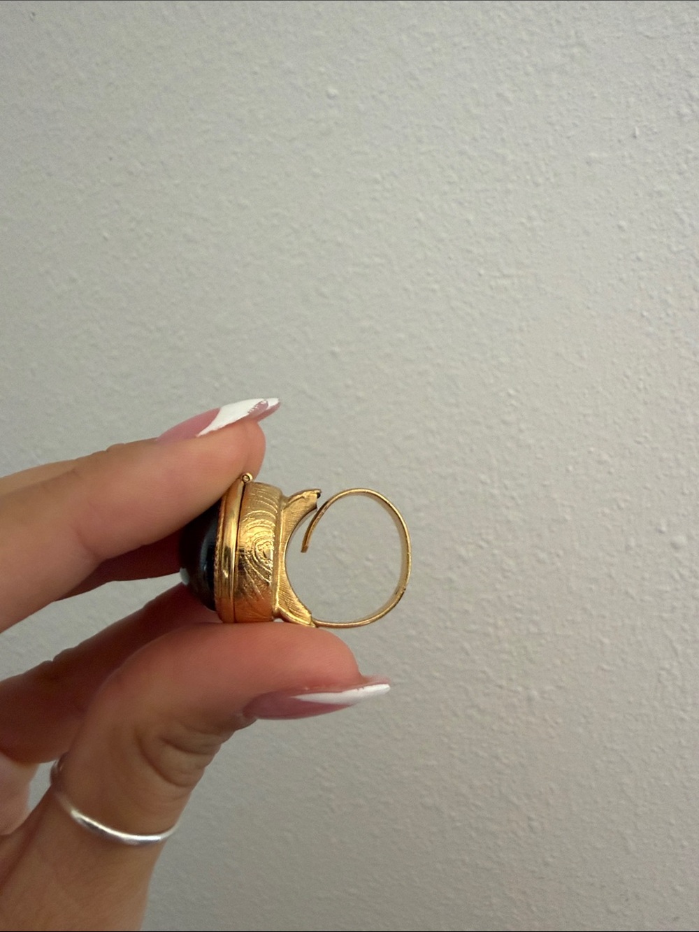 Avon Lipstick Ring - Gold Oval Hematite - Picture 6 of 6